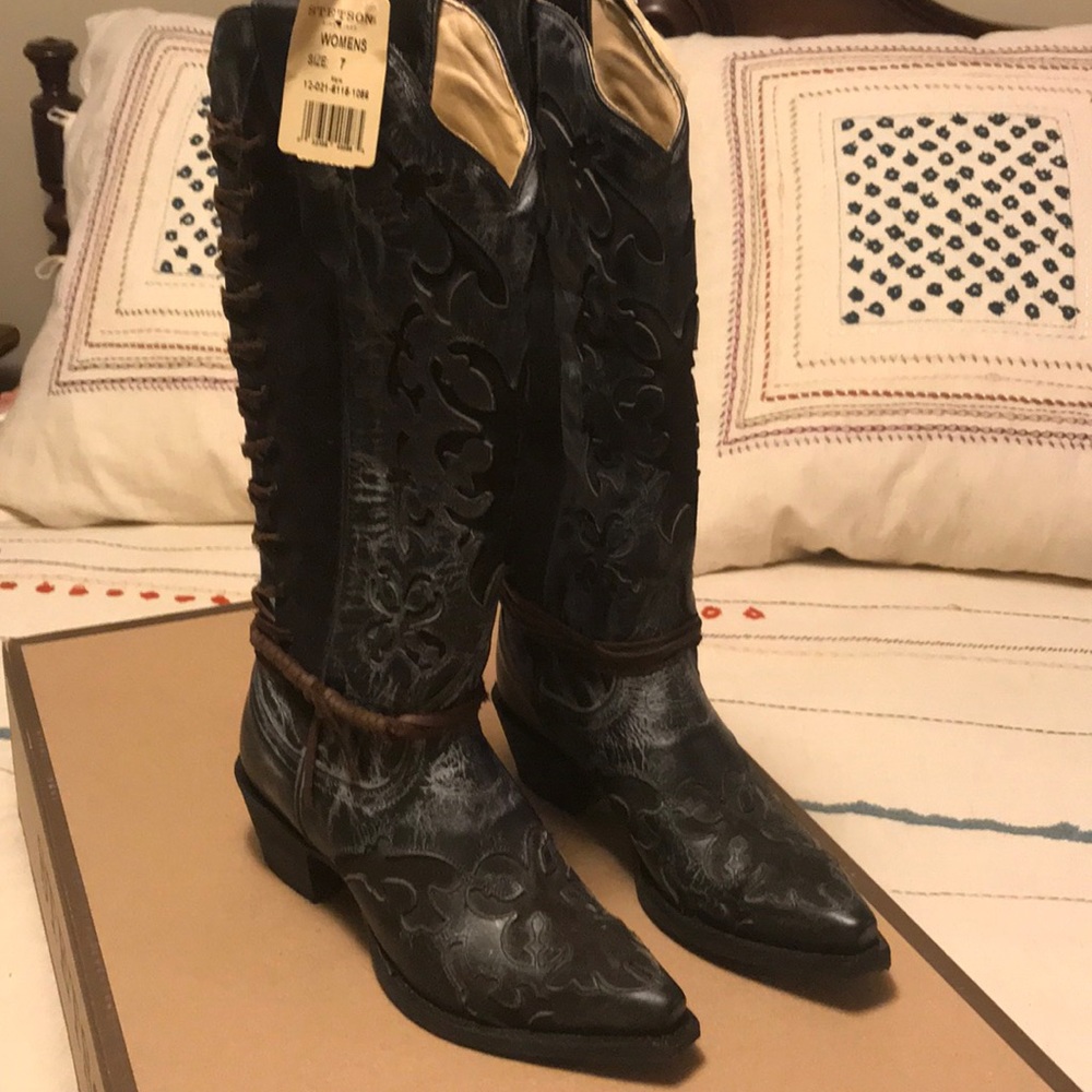 NWT Stetson Ande Boot. Sz 7 black 2” heel